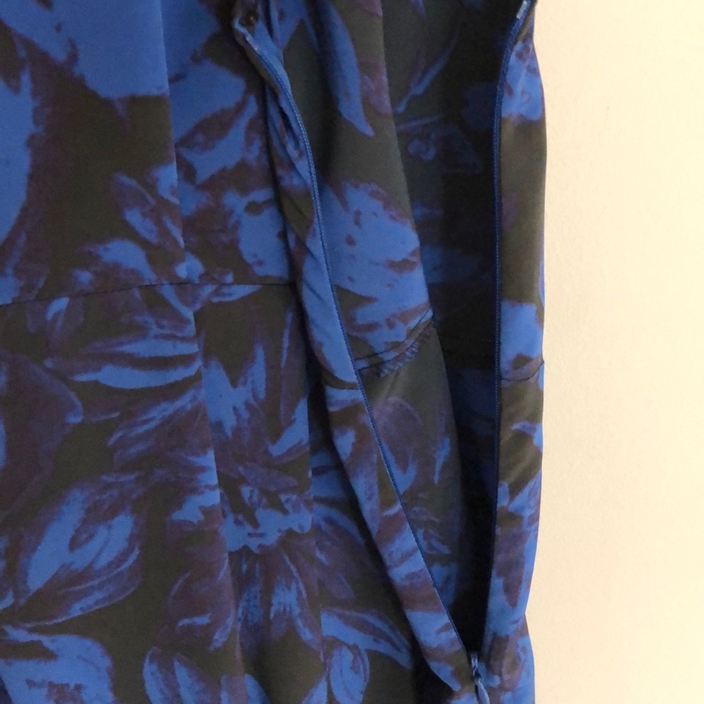 Simply Vera Dress - Picture 3 of 7